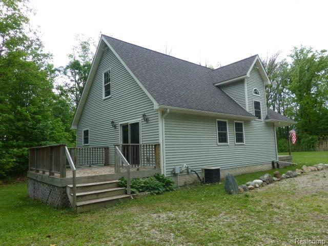 8204 Petz Road Imlay City, MI 48444 - Photo 11 of 60 P1020056.jpg