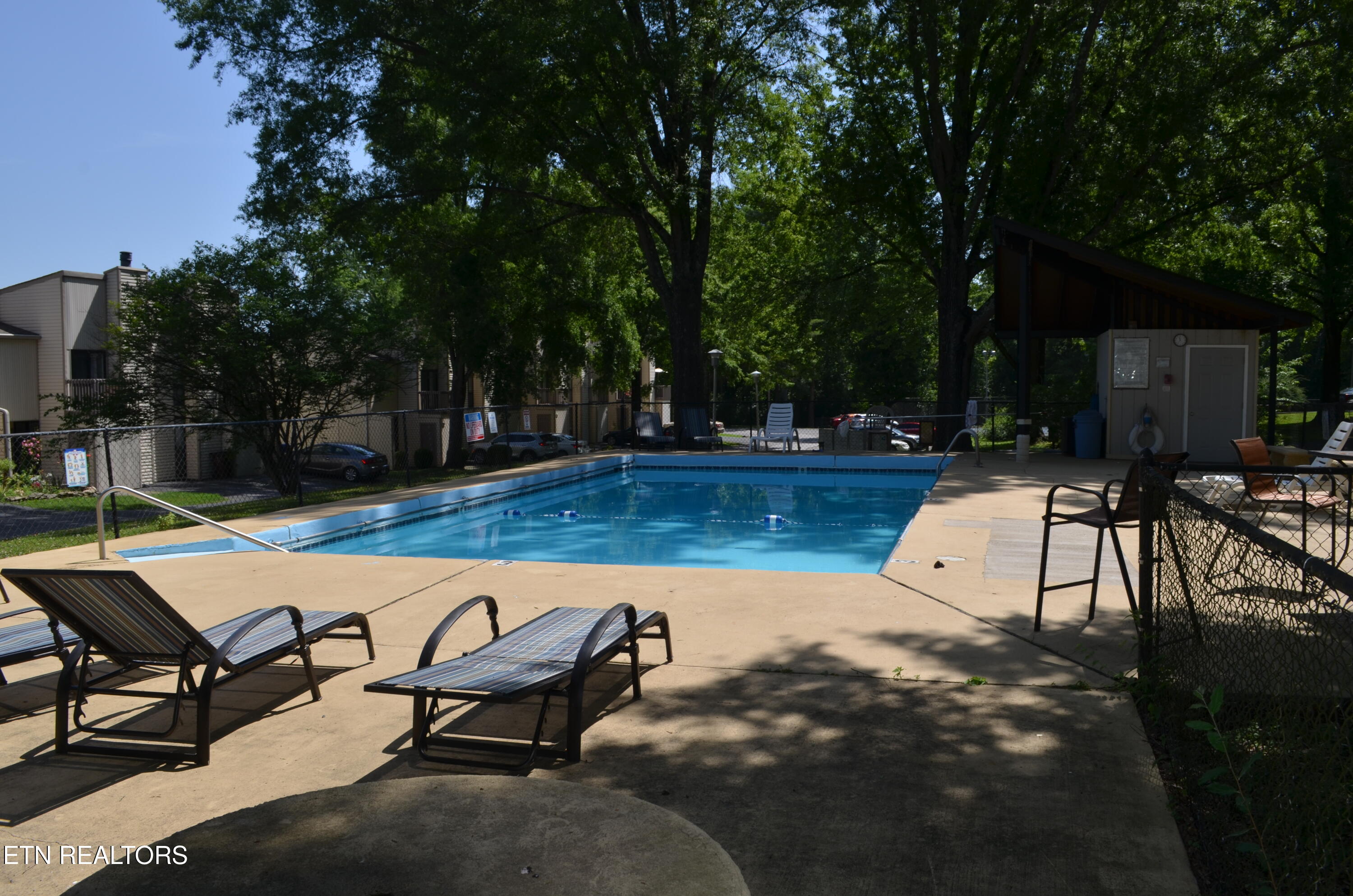 68 Valley Forge Drive, Unit 5A Oak Ridge, TN 37830 - Photo 9 of 51 68 Valley Forge 004