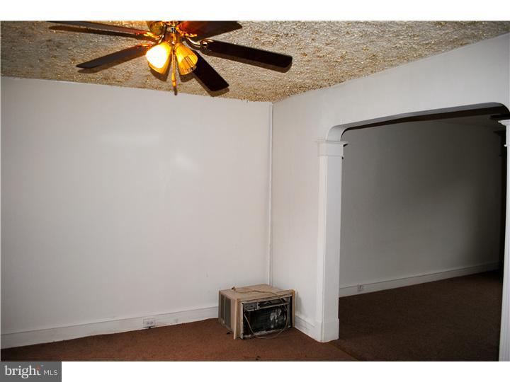 266 Sanford Road Upper Darby, PA 19082 - Photo 7 of 25