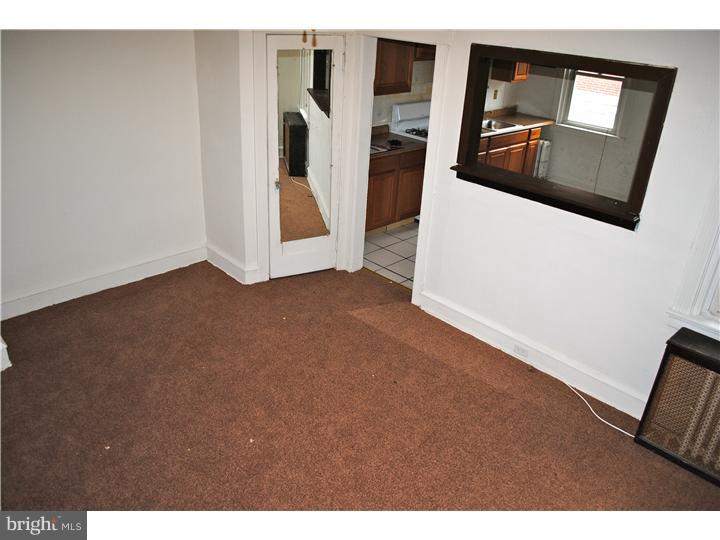 266 Sanford Road Upper Darby, PA 19082 - Photo 9 of 25