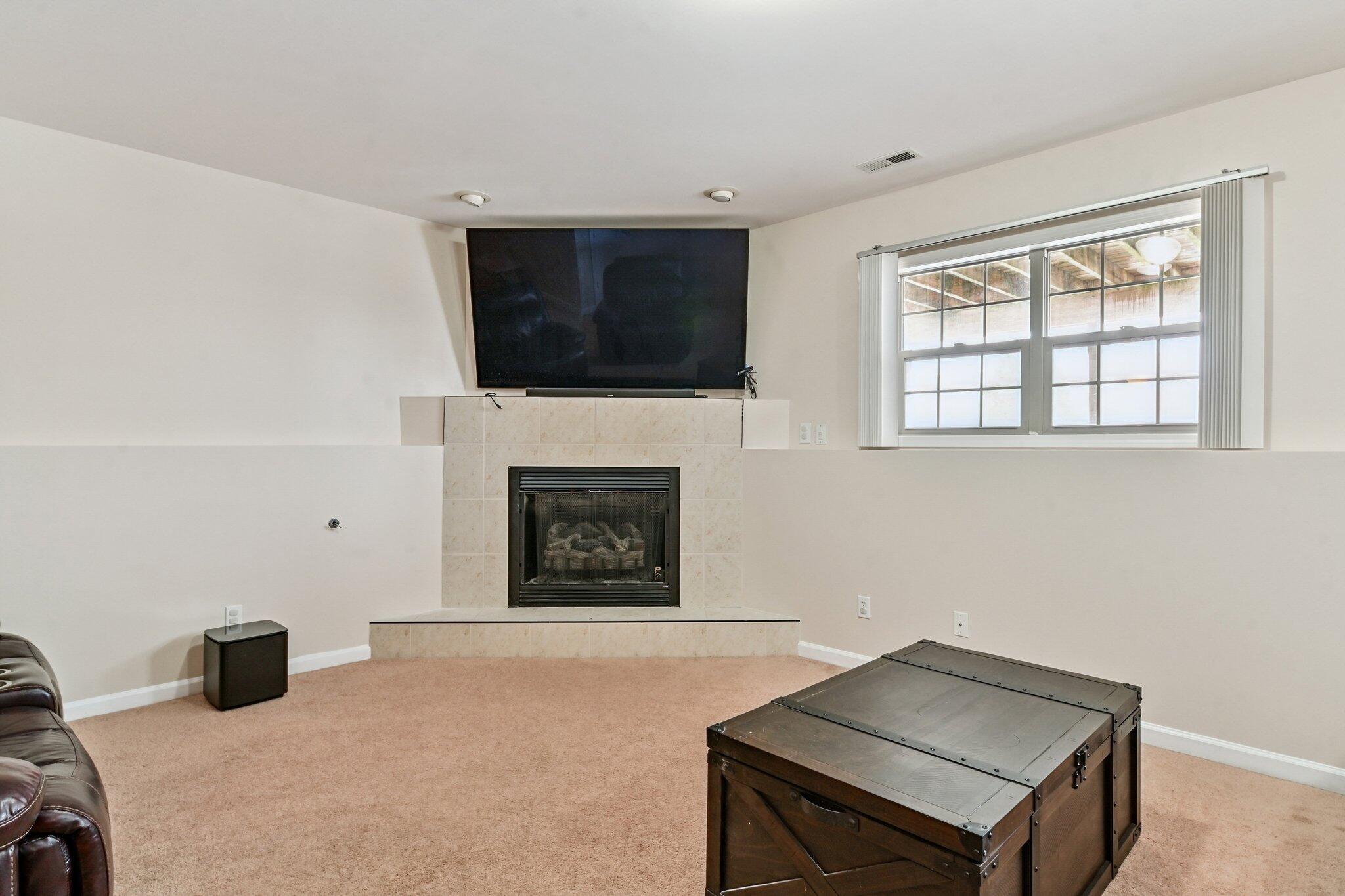 10367 Trevino Street Crown Point, IN 46307 - Photo 12 of 20 2048x1365