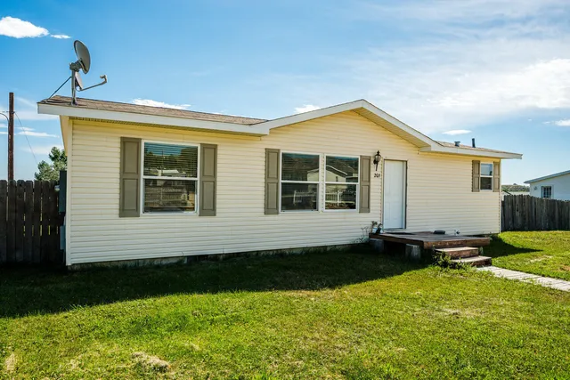 $240,000 | 201 Balsam Street, Buffalo, WY 82834