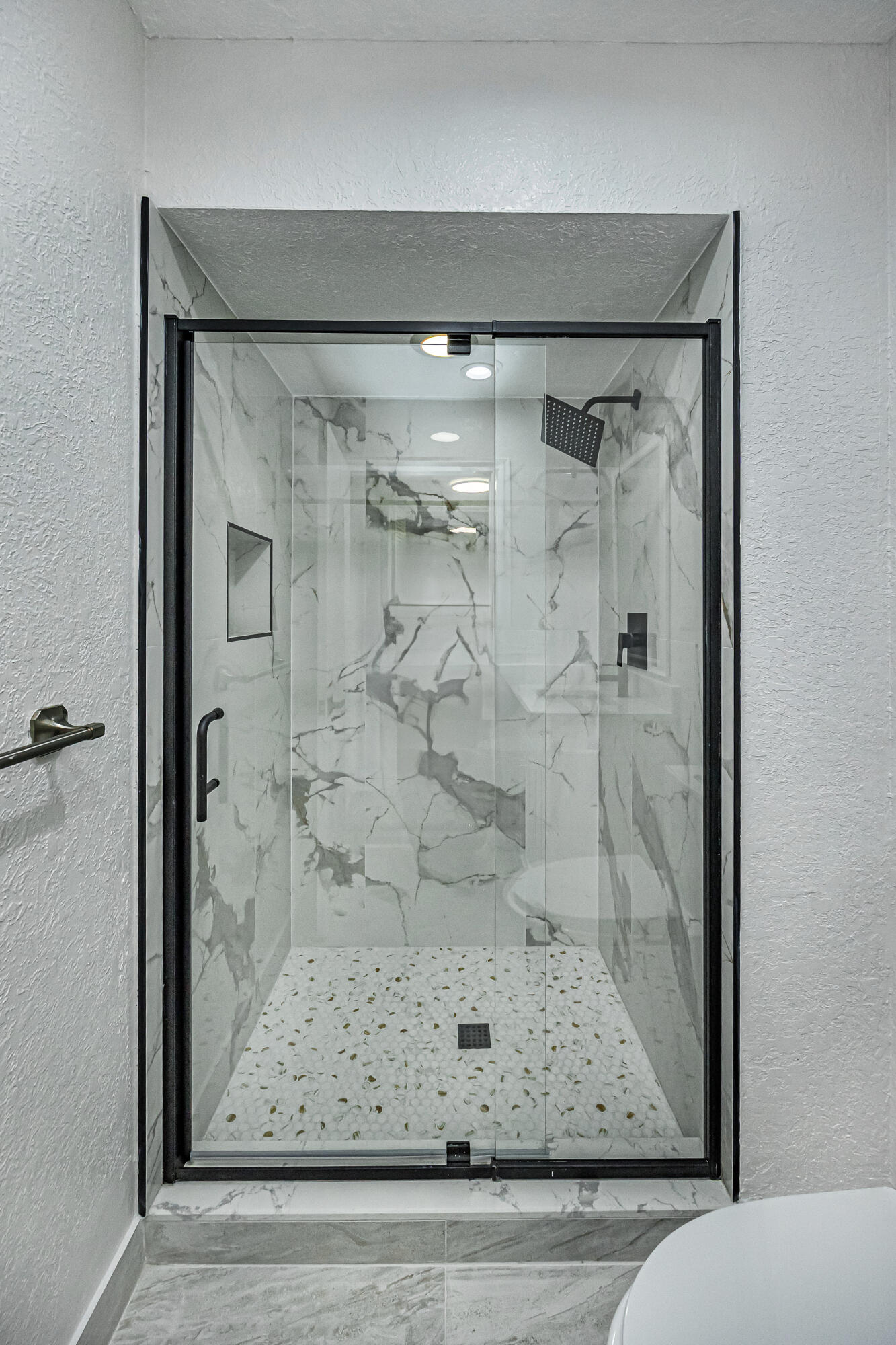 829 Camino Road, Unit 206C Delray Beach, FL 33445 - Photo 9 of 32 designer shower
