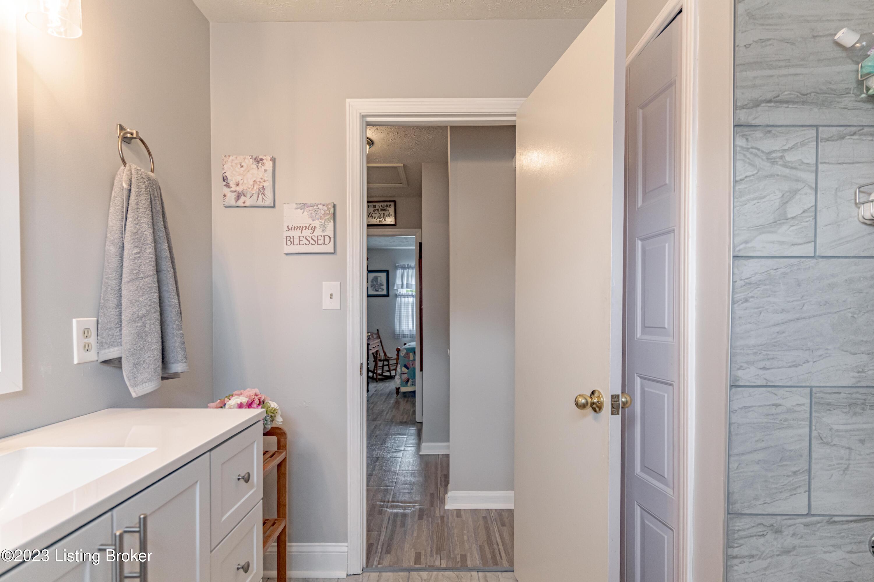 10503 St Rene Road Louisville, KY 40299 - Photo 42 of 53 DSC09000