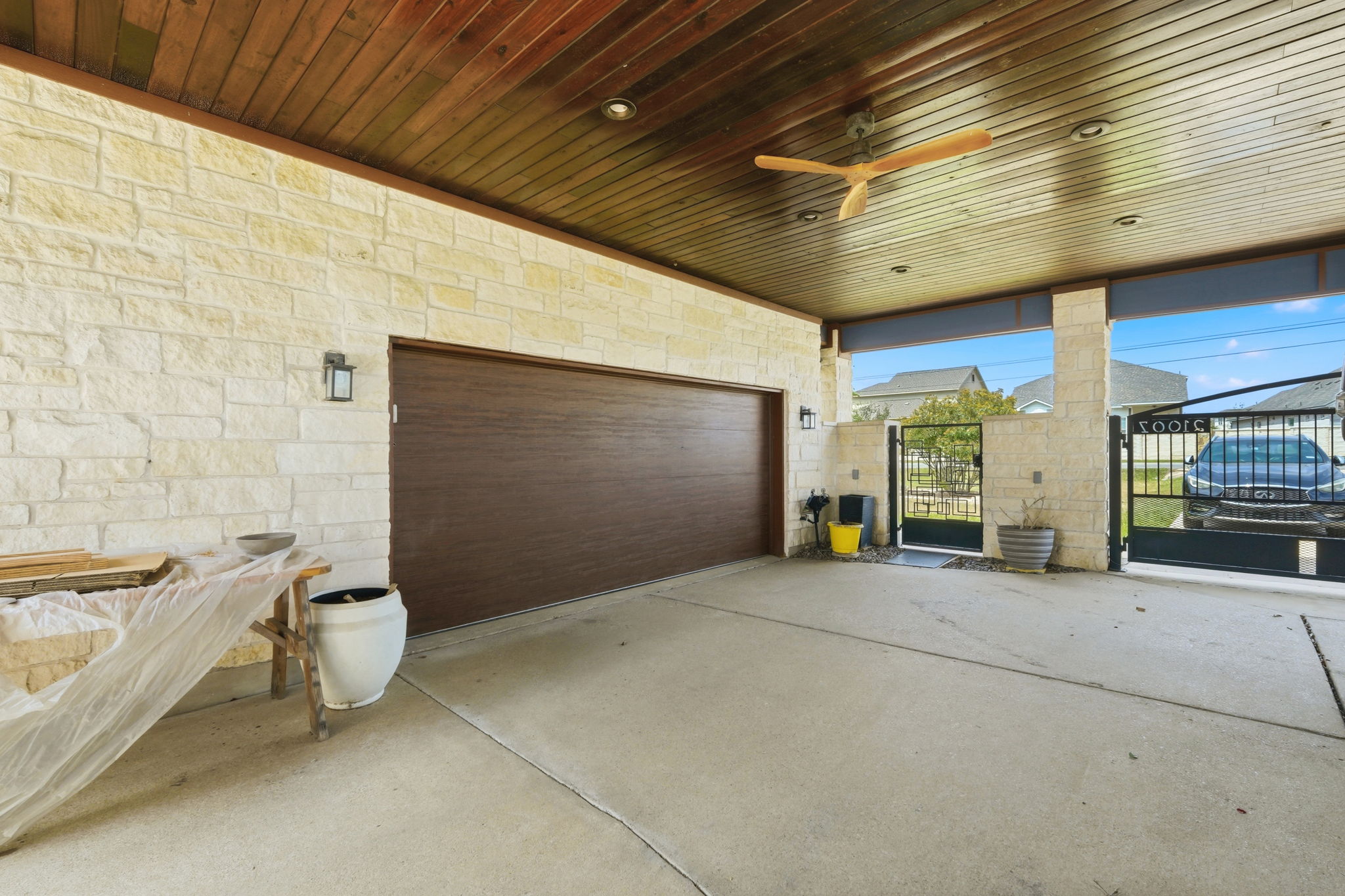 21007 Hodde Lane Pflugerville, TX 78660 - Photo 28 of 30 a view of an empty room with window