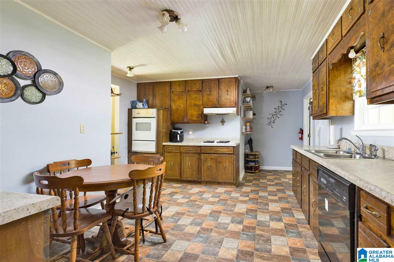 700 Deaver Walker Road Trafford, AL 35172 - Photo 10 of 32 Gallery Image 10
