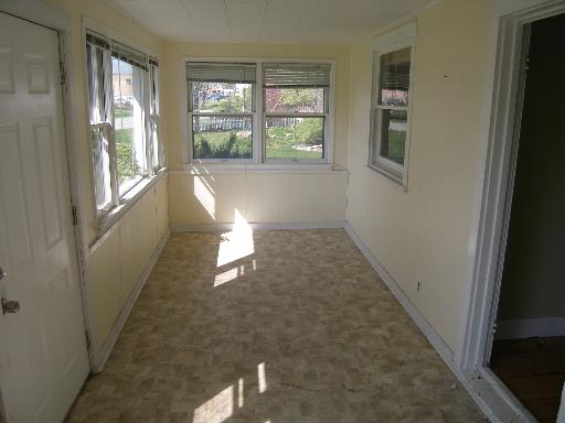 23W662 West Irving Park Road Roselle, IL 60172 - Photo 5 of 14 a view of entryway