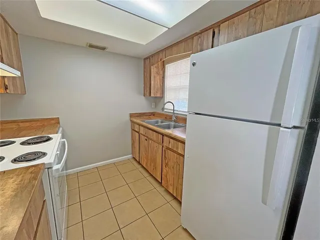 $1,485 | 9509 Fieldview Circle, Unit A, Thonotosassa, FL 33592