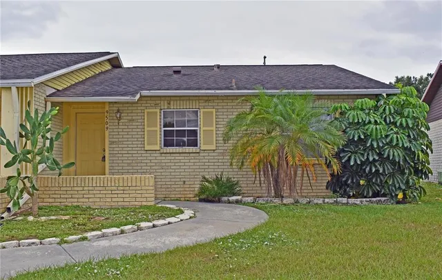 $1,485 | 9509 Fieldview Circle, Unit A, Thonotosassa, FL 33592