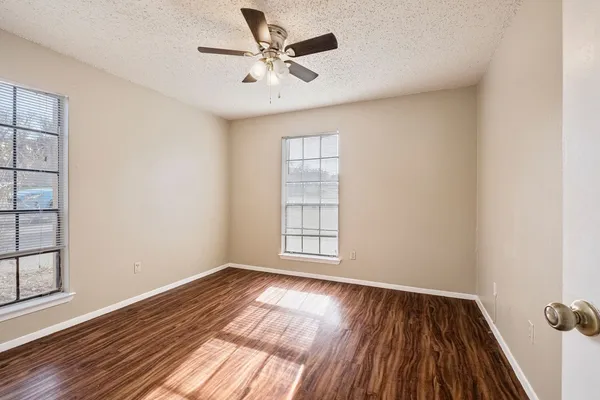 $995 | 301 Craddock Avenue, Unit C, San Marcos, TX 78666