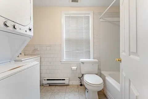 $2,200 | 28 School Street, Unit 1, Newton, MA 02458