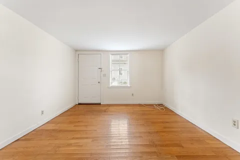 $2,200 | 28 School Street, Unit 1, Newton, MA 02458