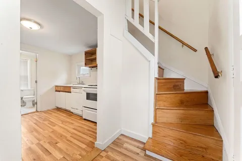 $2,200 | 28 School Street, Unit 1, Newton, MA 02458