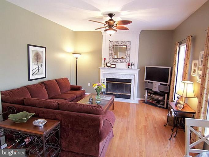 641 Wilmot Ridge Road Westminster, MD 21157 - Photo 16 of 22 Living Room
