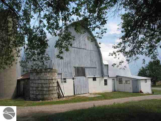 5719 Schneider Road Kingsley, MI 49649 - Photo 2 of 9 1651521-1.JPG