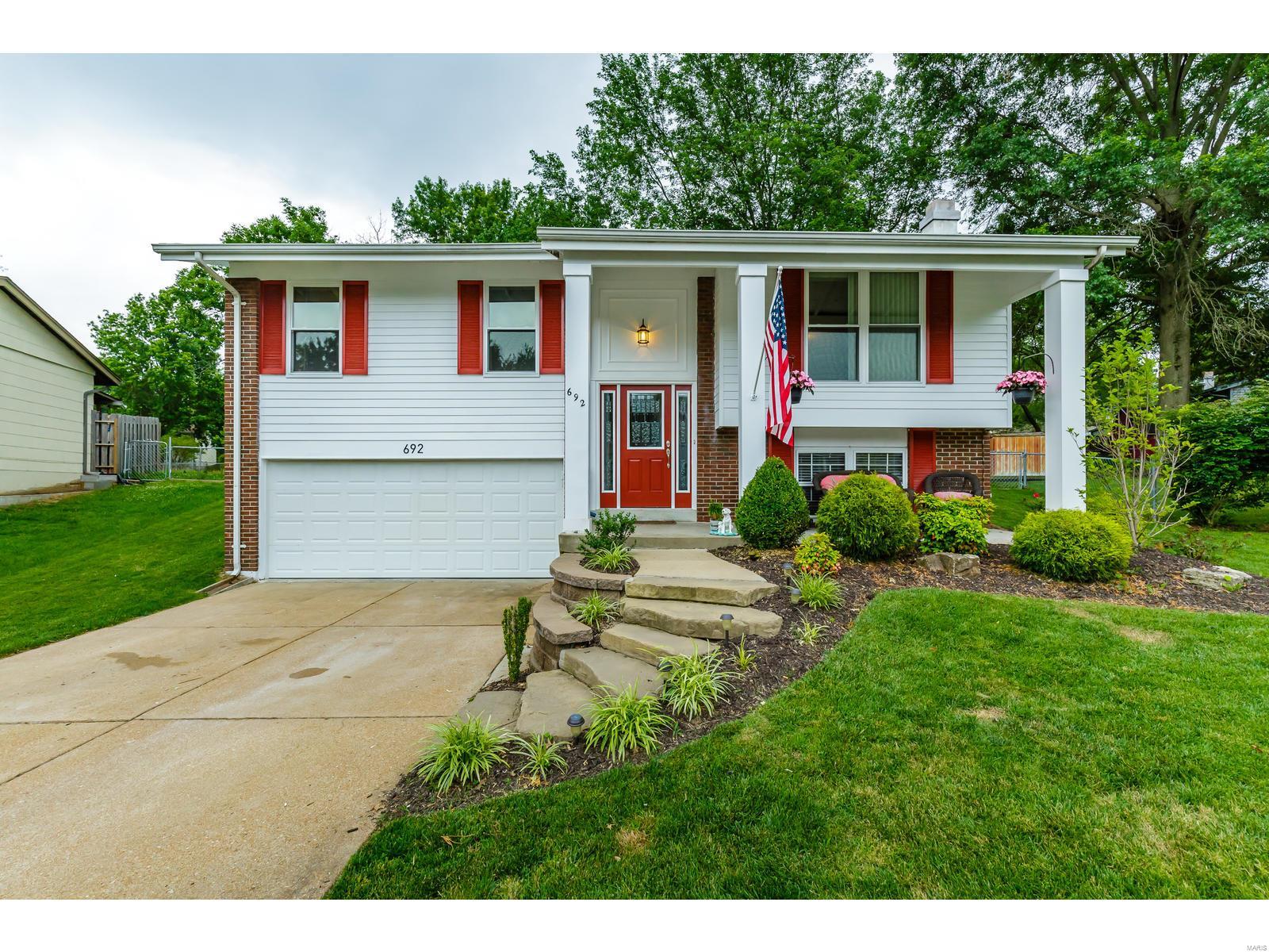 692 Walnut Point Court Ballwin, MO 63021 - Photo 1 of 51
