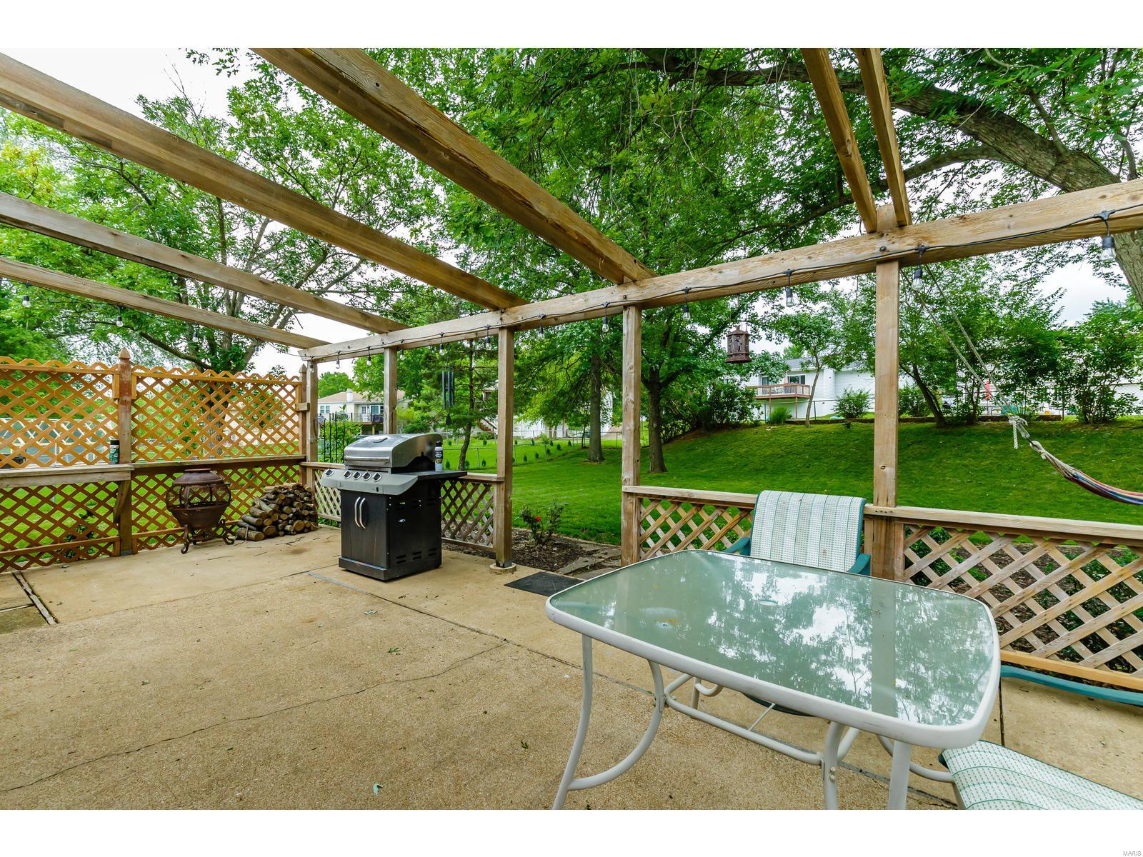 692 Walnut Point Court Ballwin, MO 63021 - Photo 11 of 51