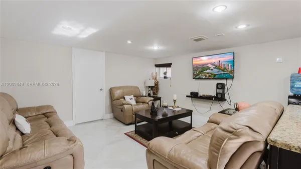 $3,800 | 1300 Northeast 204th Street, Unit 1300, Miami, FL 33179