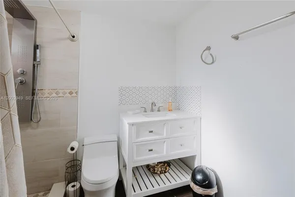 $3,800 | 1300 Northeast 204th Street, Unit 1300, Miami, FL 33179