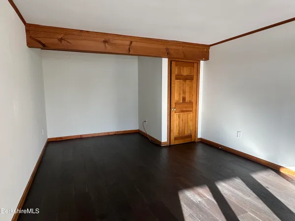 $3,200 | 181 Park Avenue, Unit A, Dalton, MA 01226