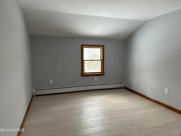 $3,200 | 181 Park Avenue, Unit A, Dalton, MA 01226