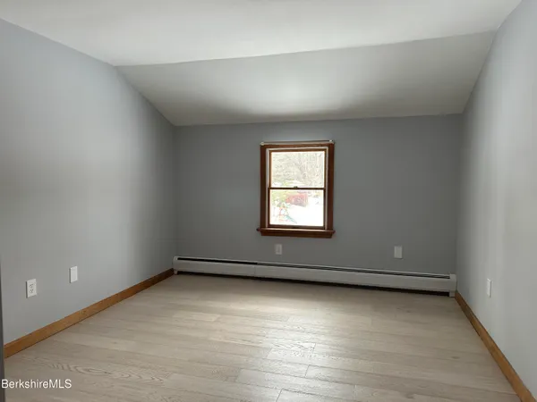 $3,200 | 181 Park Avenue, Unit A, Dalton, MA 01226