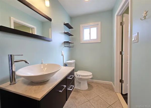$649,990 | 28 Timber Trail Lane, Medford, NY 11763