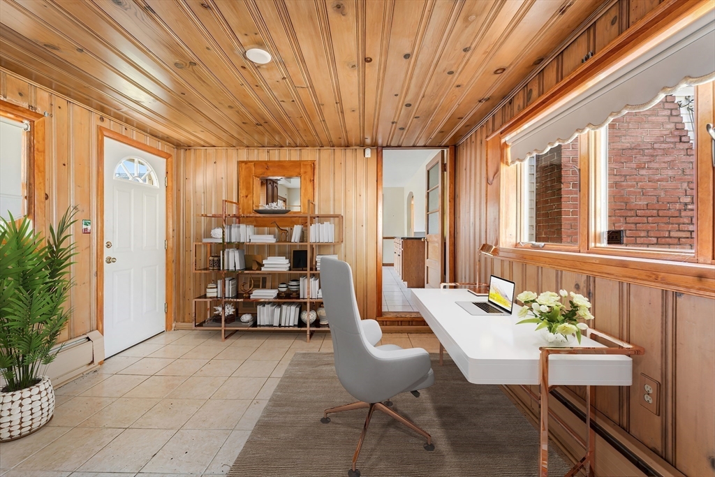 261 West Allen Ridge Road Springfield, MA 01118 - Photo 14 of 31