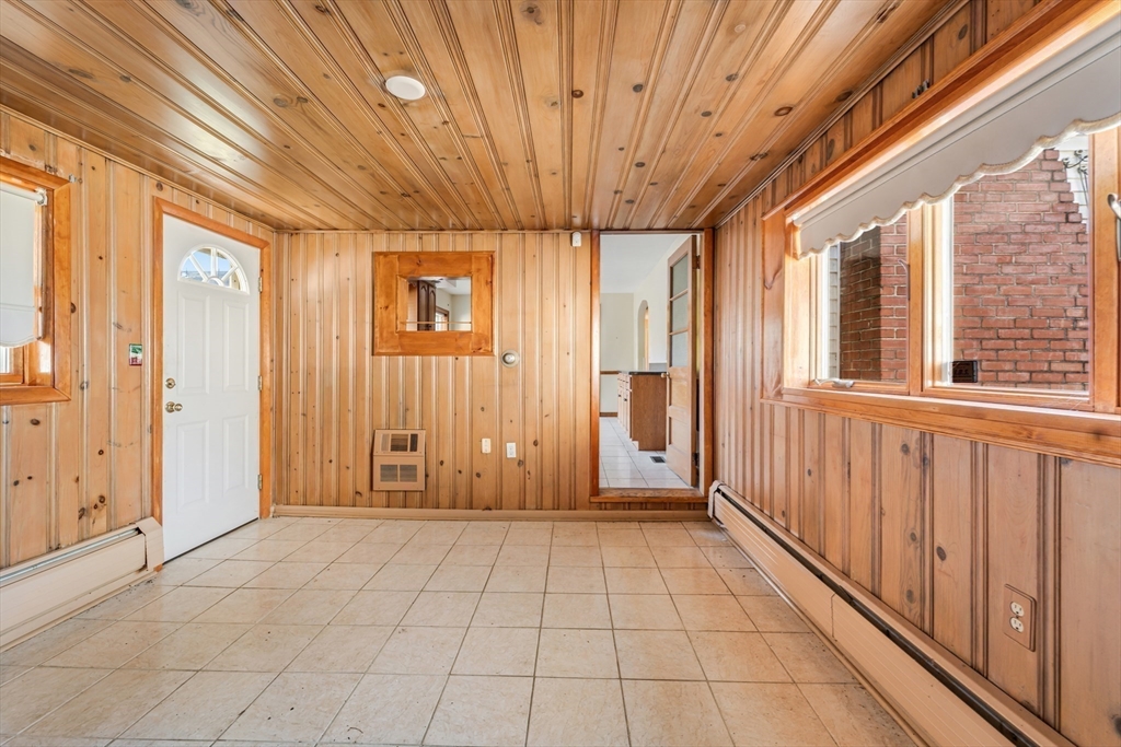 261 West Allen Ridge Road Springfield, MA 01118 - Photo 15 of 31