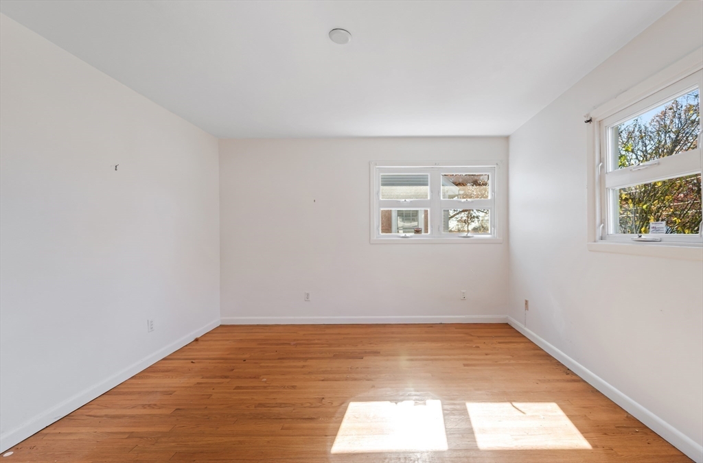 261 West Allen Ridge Road Springfield, MA 01118 - Photo 18 of 31