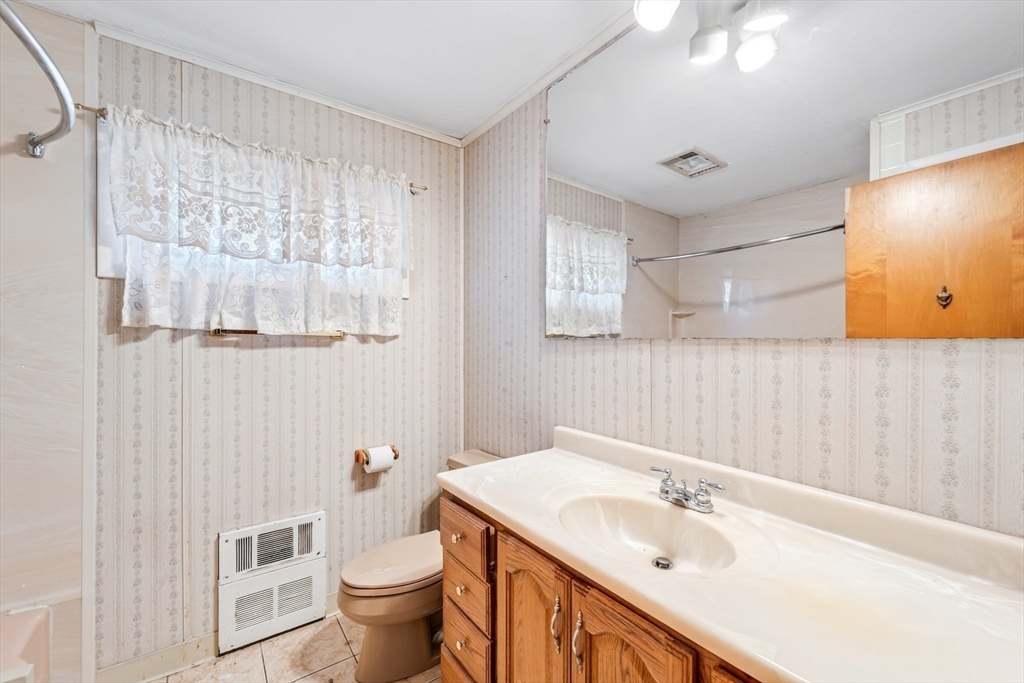 261 West Allen Ridge Road Springfield, MA 01118 - Photo 19 of 31