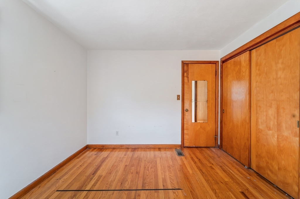 261 West Allen Ridge Road Springfield, MA 01118 - Photo 23 of 31