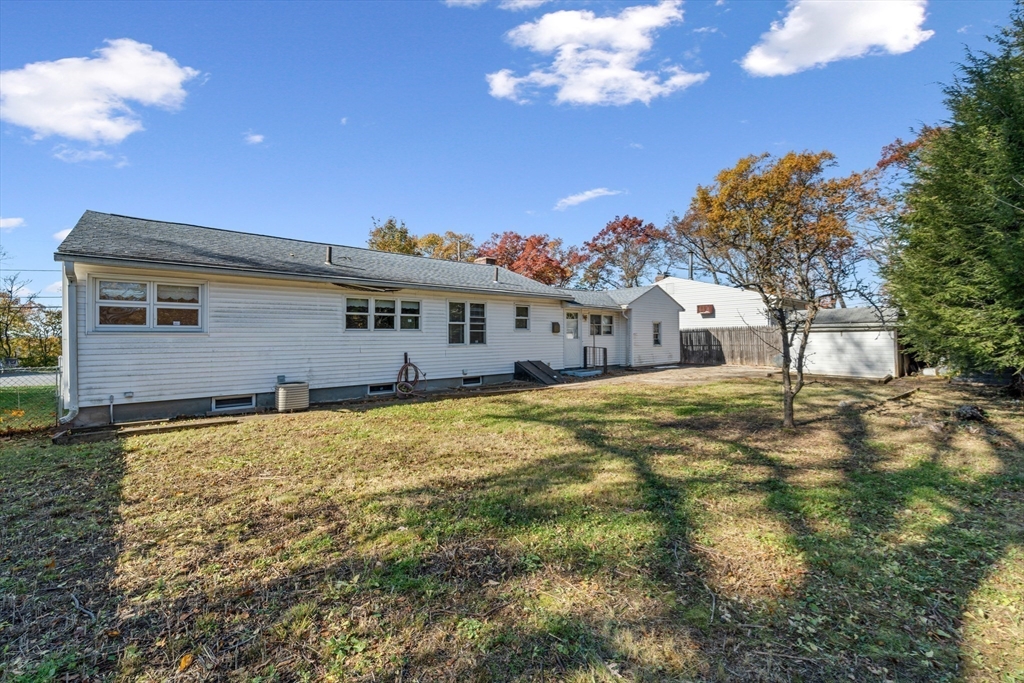 261 West Allen Ridge Road Springfield, MA 01118 - Photo 30 of 31