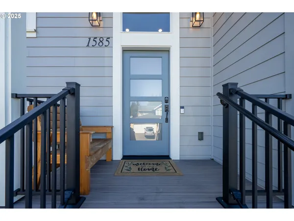 a view of an entryway