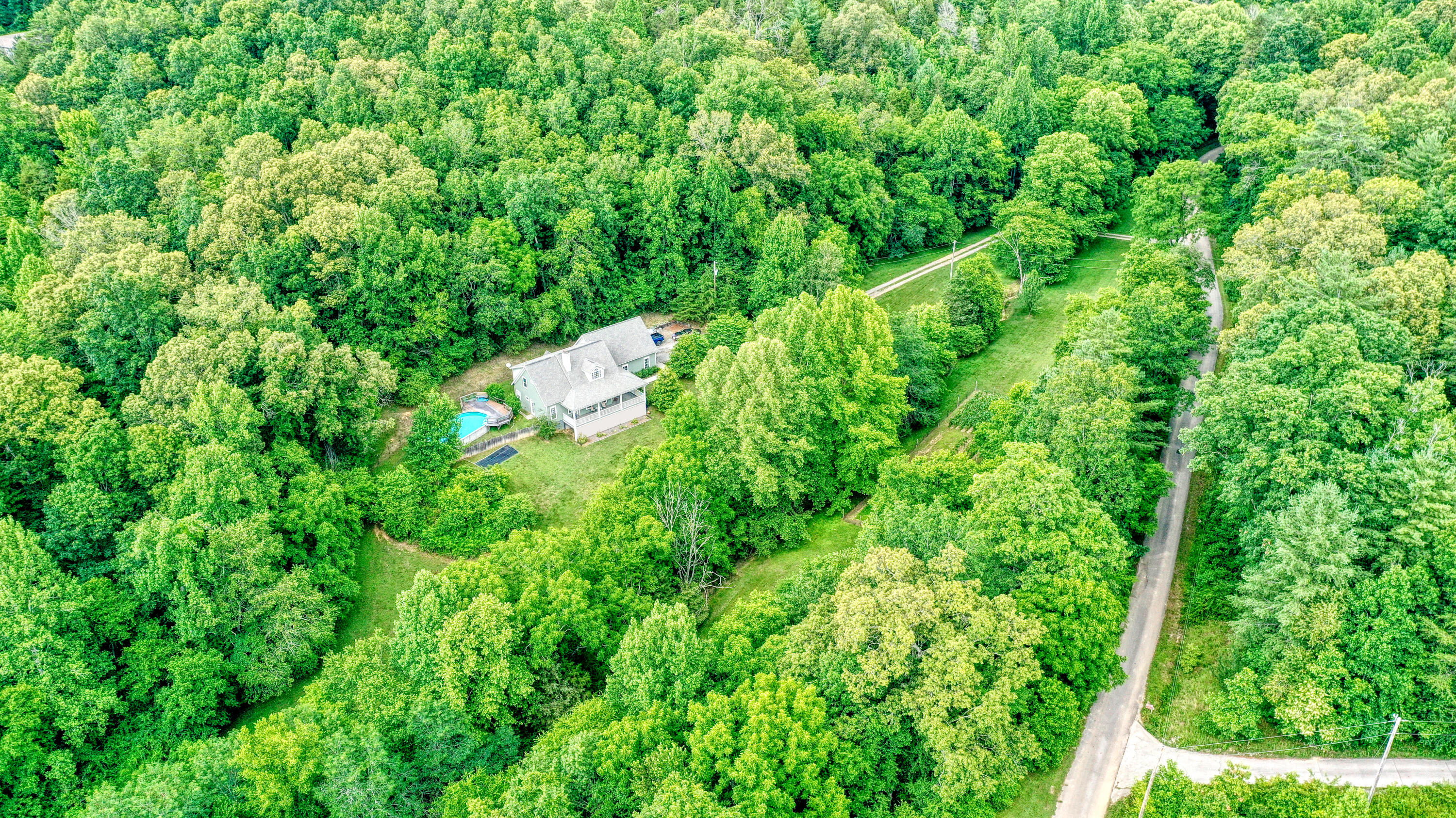 5040 Estes Road Loudon, TN 37774 - Photo 2 of 35 5040 Estes Rd