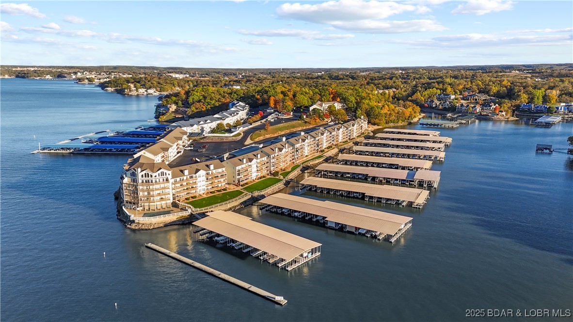 1481 Ledges Drive, Unit 1019 Osage Beach, MO 65065 - Photo 2 of 52 Prime lakefront location at the 21 M
M, overlooki