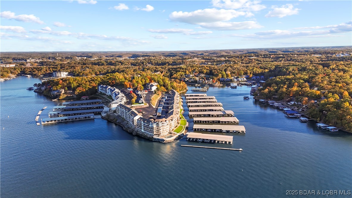 1481 Ledges Drive, Unit 1019 Osage Beach, MO 65065 - Photo 40 of 52 Lakeside walking paths and manicured green space