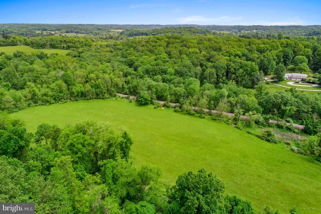 a view of an outdoor space and a yard