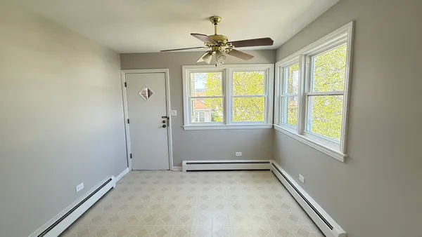 $2,500 | 3658 North Laramie Avenue, Unit 2, Chicago, IL 60641