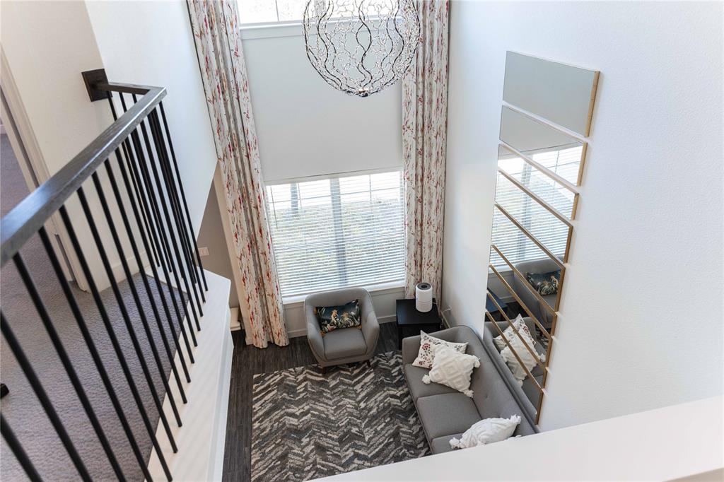 631 Cobblestone Lane Irving, TX 75039 - Photo 13 of 32 a view of a livingroom with furniture and front door