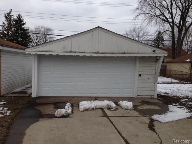 13705 Toepfer Road Warren, MI 48089 - Photo 12 of 13 IMG_4593.jpg