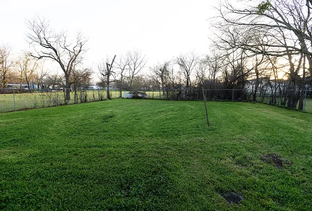 $90,000 | 608 East Navasota Street, Groesbeck, TX 76642