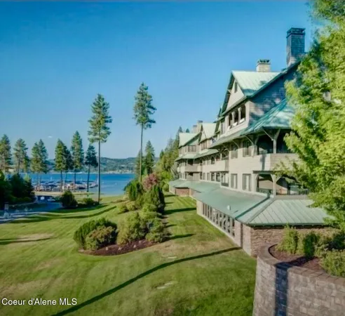 $668,900 | 4724 South Arrow Point Drive, Unit 104, Harrison, ID 83833