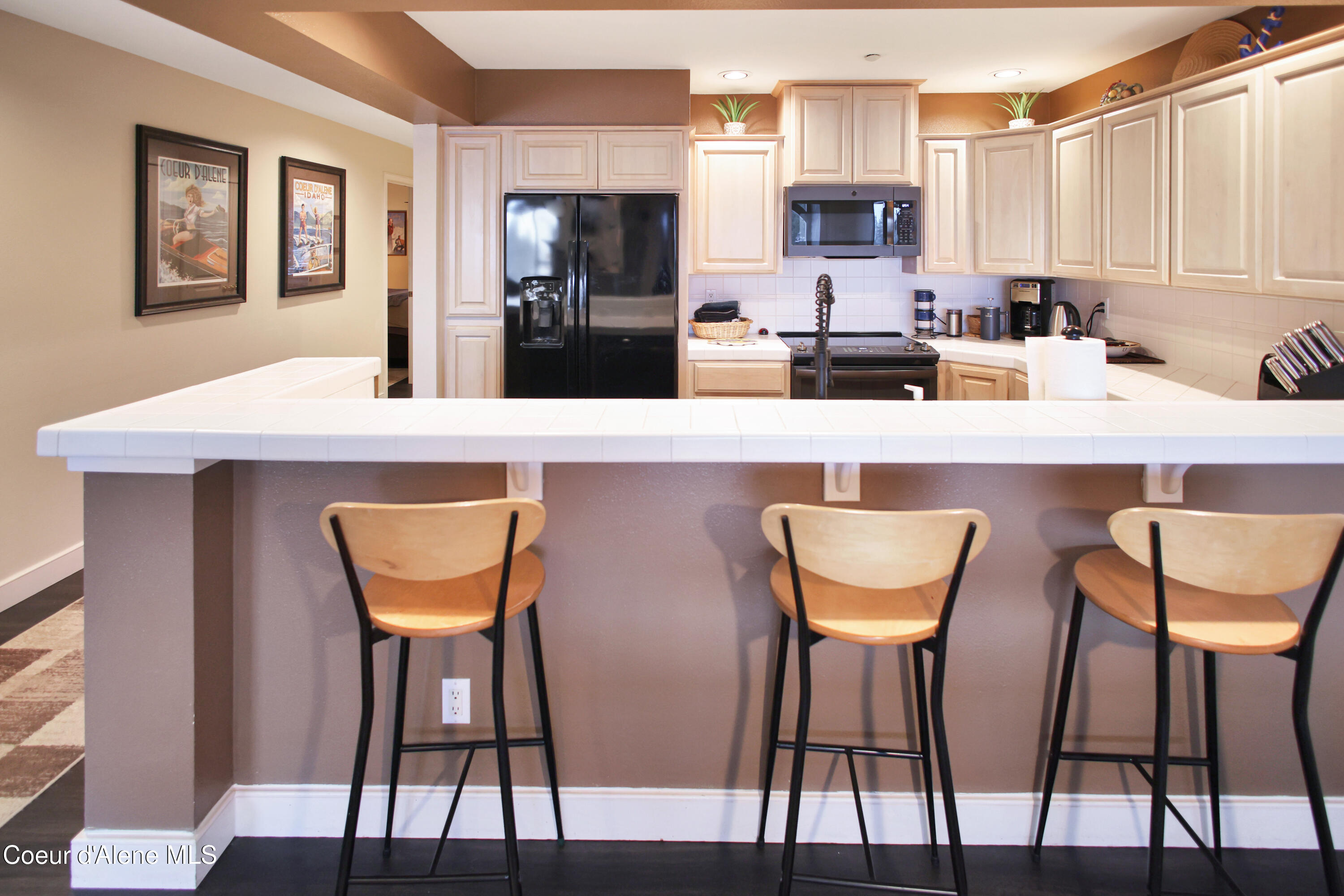 4724 South Arrow Point Drive, Unit 104 Harrison, ID 83833 - Photo 4 of 14 4S9A1119