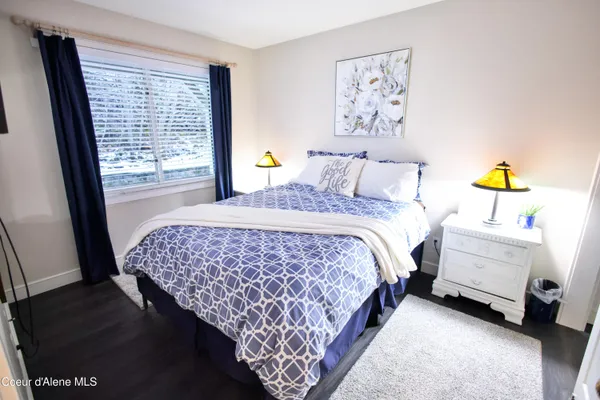 $668,900 | 4724 South Arrow Point Drive, Unit 104, Harrison, ID 83833