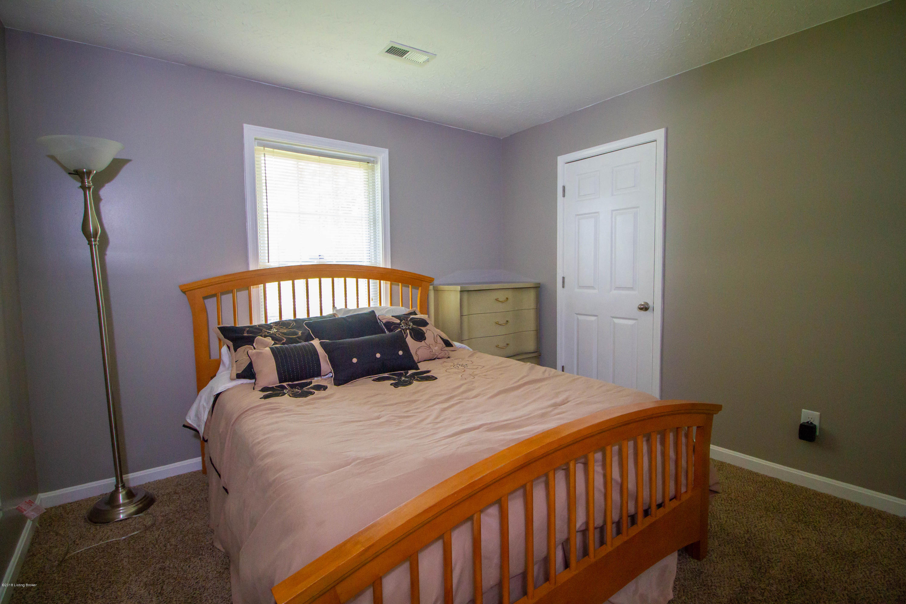 200 Kristi Shells Court Shepherdsville, KY 40165 - Photo 20 of 41 IMG_0234