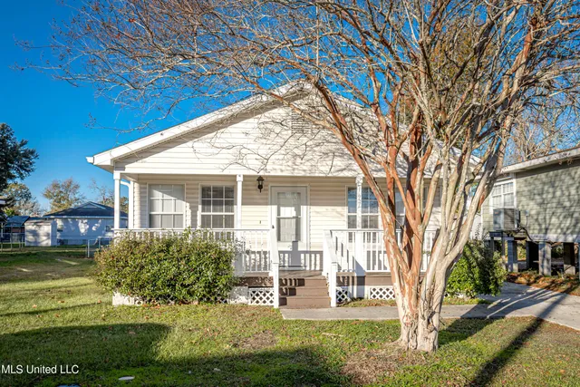 $1,600 | 197 Bellman Street, Biloxi, MS 39530