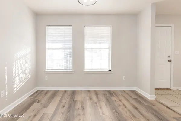 $1,400 | 197 Bellman Street, Biloxi, MS 39530