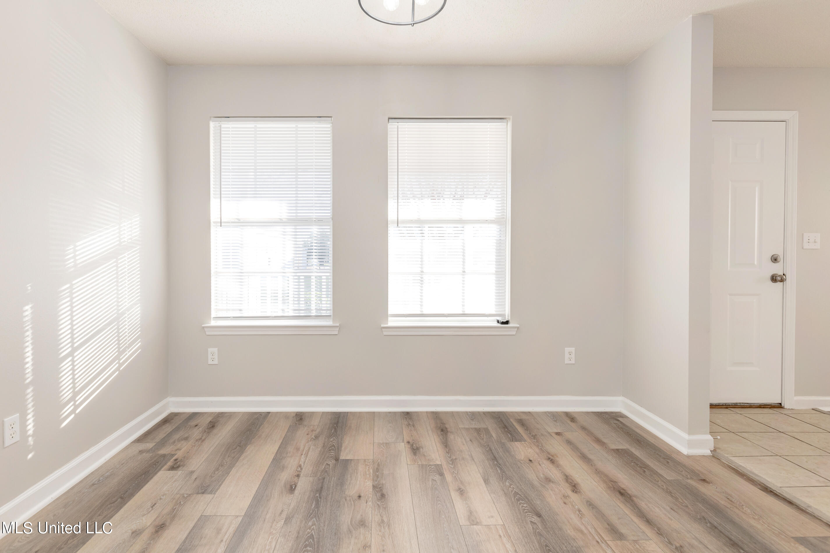 197 Bellman Street Biloxi, MS 39530 - Photo 16 of 42 IMG_4070