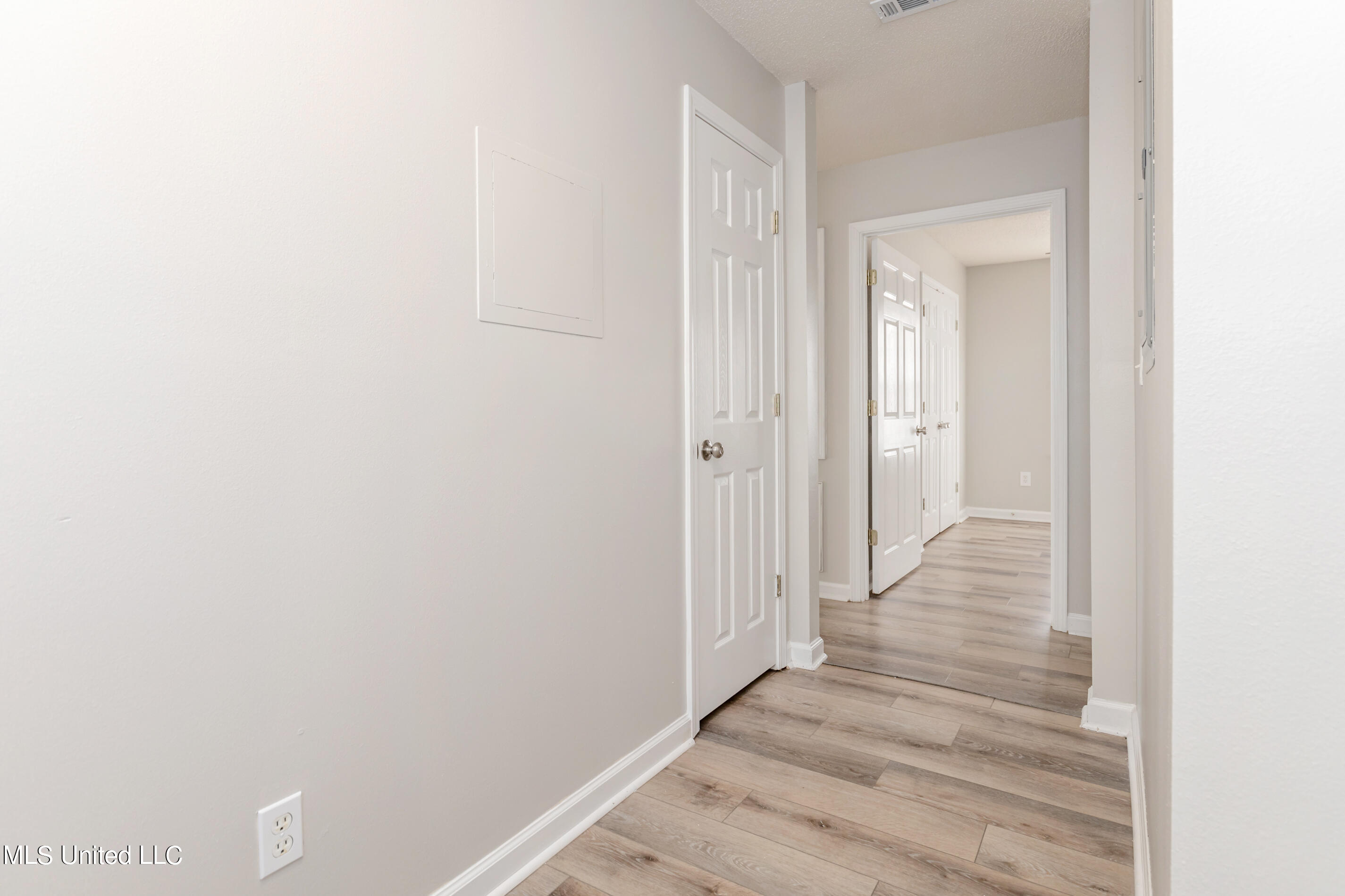 197 Bellman Street Biloxi, MS 39530 - Photo 20 of 42 IMG_4074